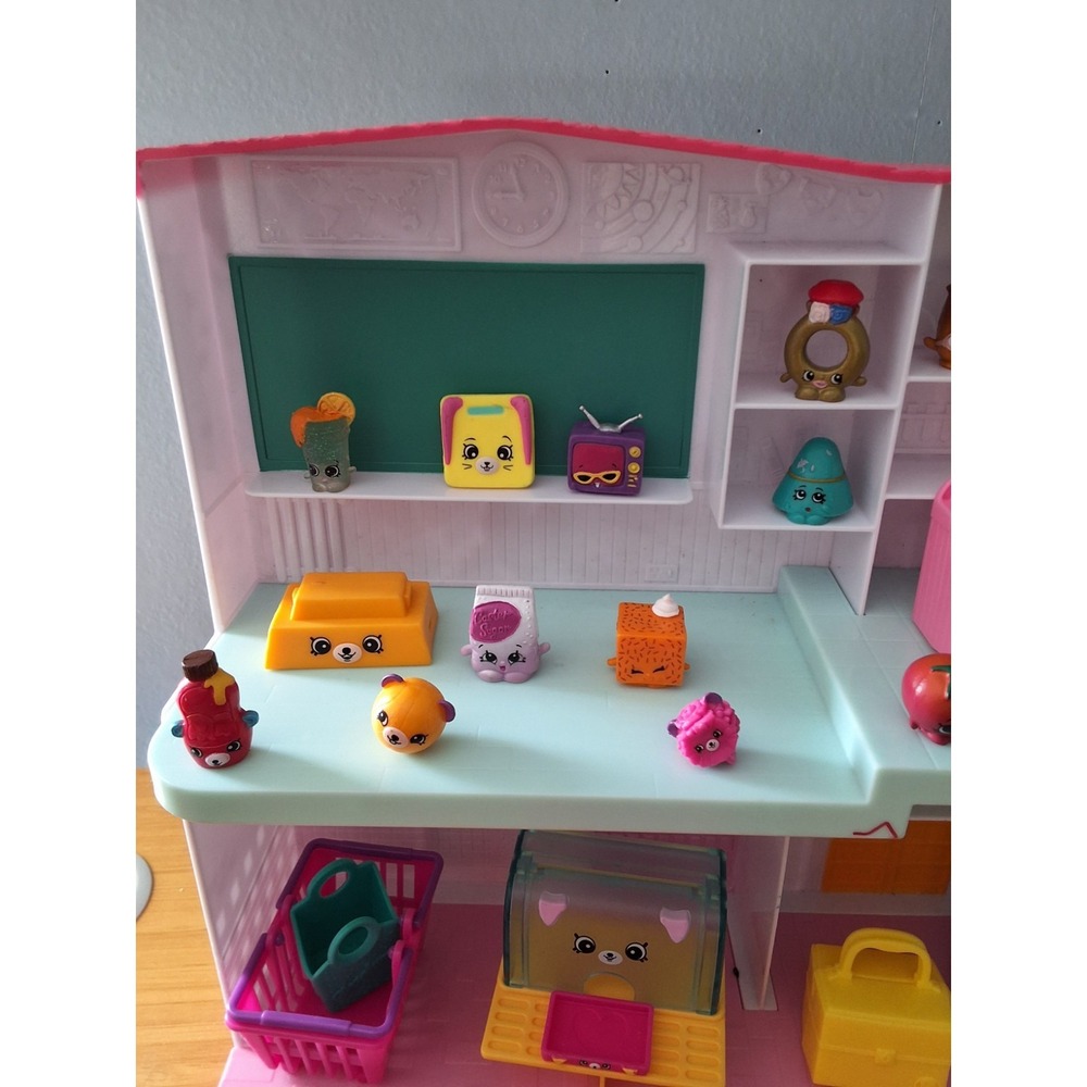 Shopkins Bundle Including Happyville High School, Figures, Bags And Furniture - Picture 5 of 8